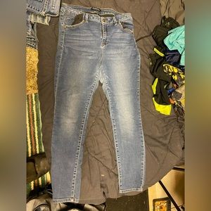 Several pairs of jeans